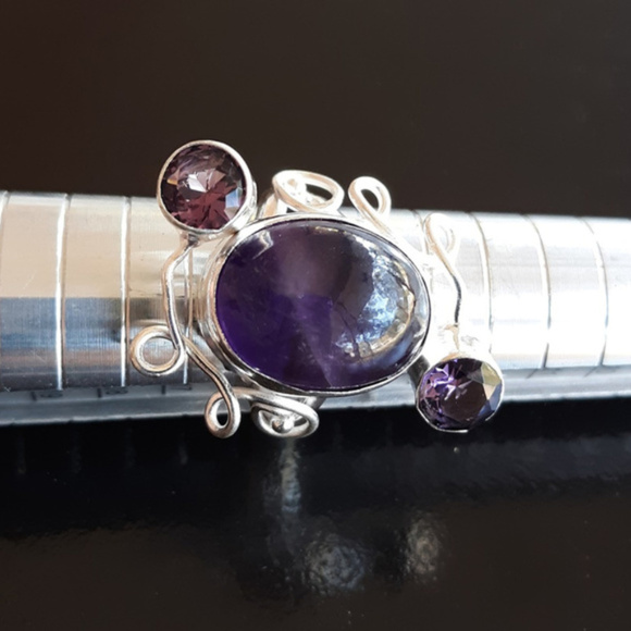 Sz 7 ~ Flirty Unique Whimsical! Eclectic Dark Amethyst Ring ~ Artisan Created - Picture 1 of 6